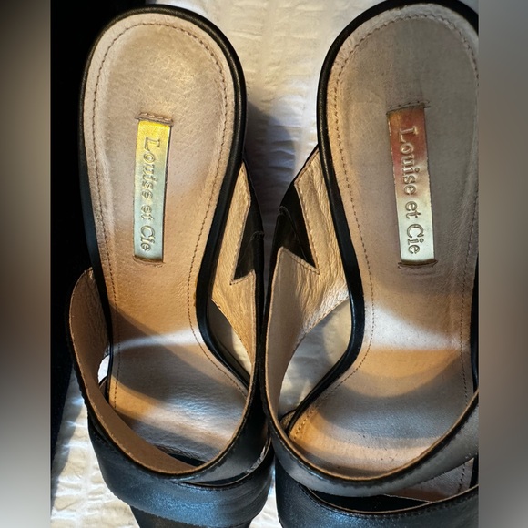 Louise Et Cie block heal sandals. - Picture 5 of 9